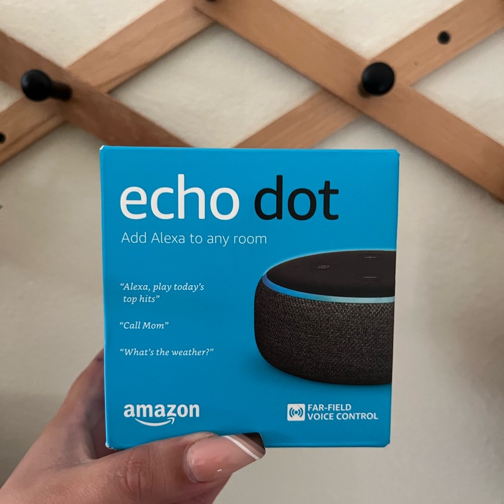 Echo dot Alexa amazon device
